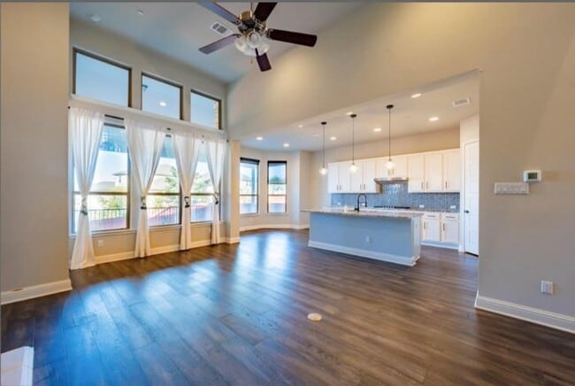 Building Photo - 4003 Logan Ridge Dr