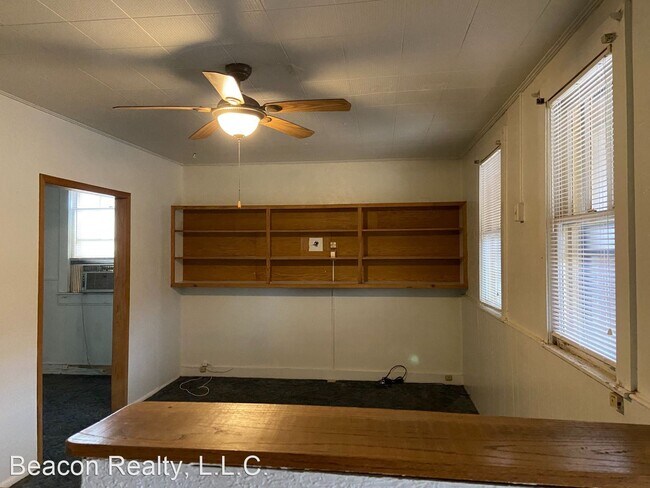 Building Photo - 2 br, 1 bath House - 306 S Ave A