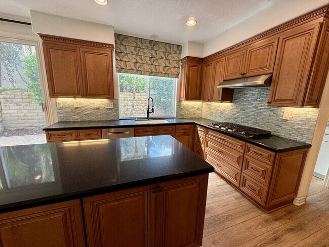 Foto del edificio - Beautiful Remodeled home in Dos Vientos
