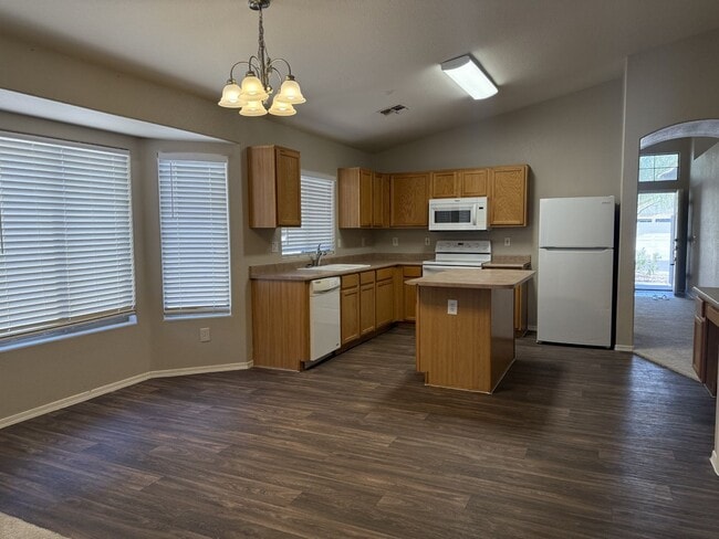 Building Photo - 4 Bedroom in San Tan Ranch, Gilbert!