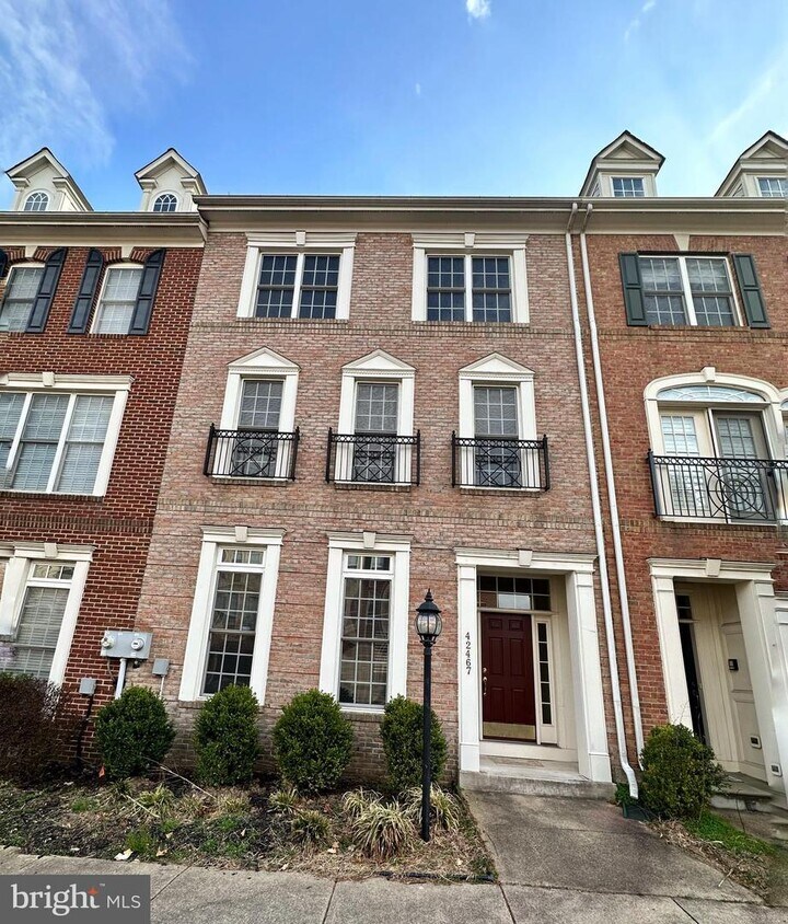 Foto principal - 42467 Regal Wood Dr