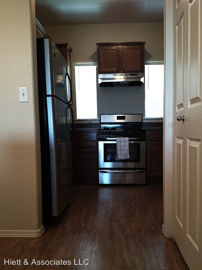 Foto del edificio - 7218-7224 N Loop Dr