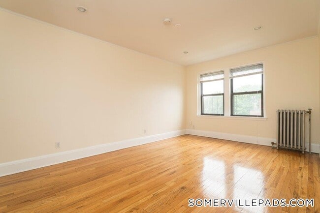 Building Photo - 123 Highland Ave