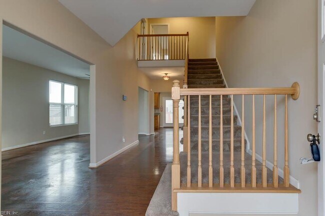 Foto del edificio - 703 N Back River Rd