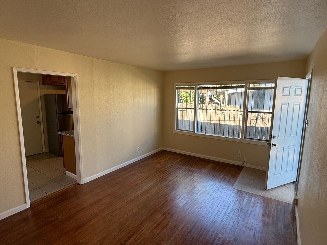 Foto principal - Gaynor Ave, 1317-1321