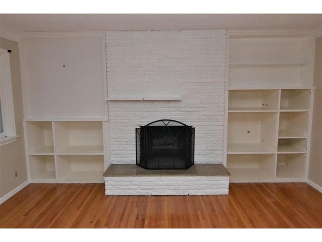 Building Photo - 4416 W 58th St