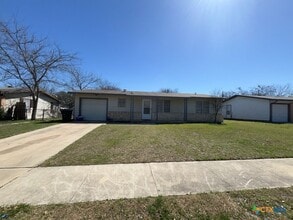 Building Photo - 1208 Ridgemont Dr