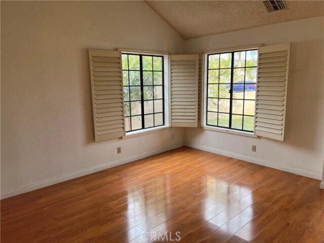 Foto del edificio - 4831 Fortin St