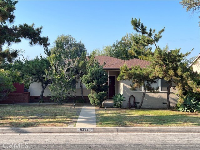 Foto principal - 8232 Longden Ave