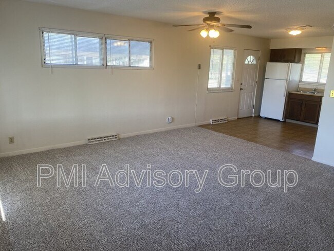 Foto del edificio - 7125 SW Glencrest Dr