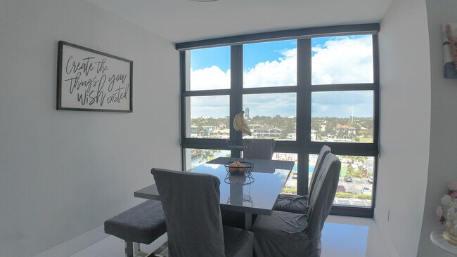 Foto del edificio - 2049 S Ocean Dr