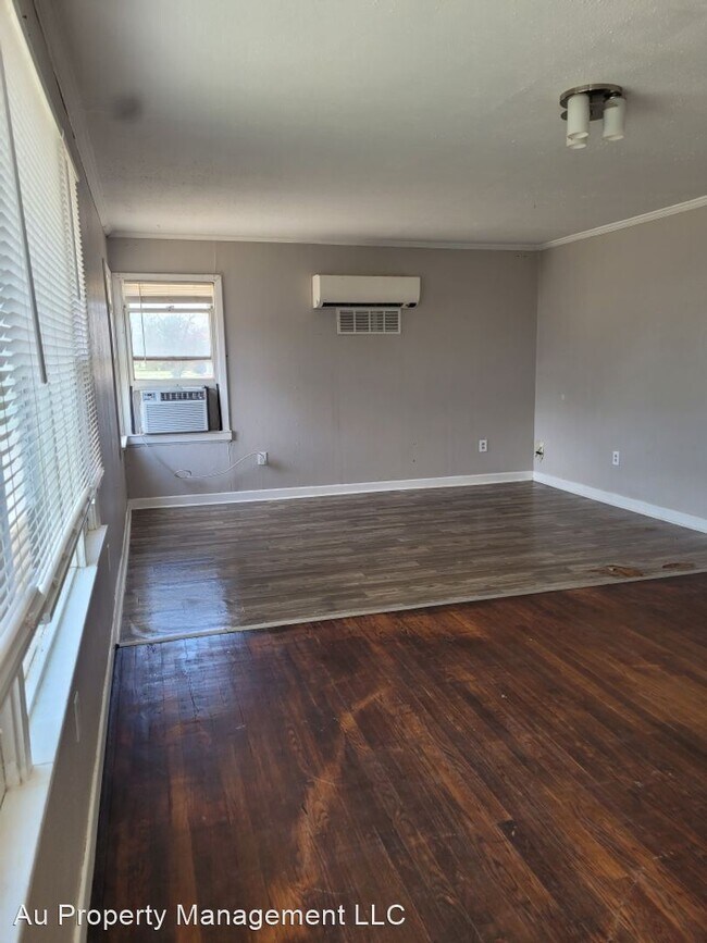 Building Photo - 2 br, 1 bath House - 604 NW 6TH AVENUE