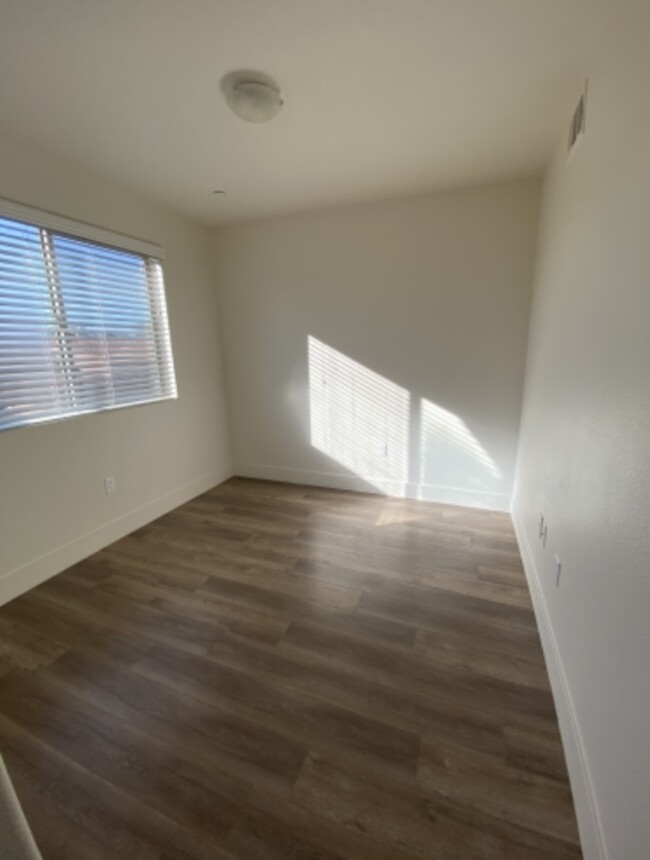 Building Photo - 11312 Huston St