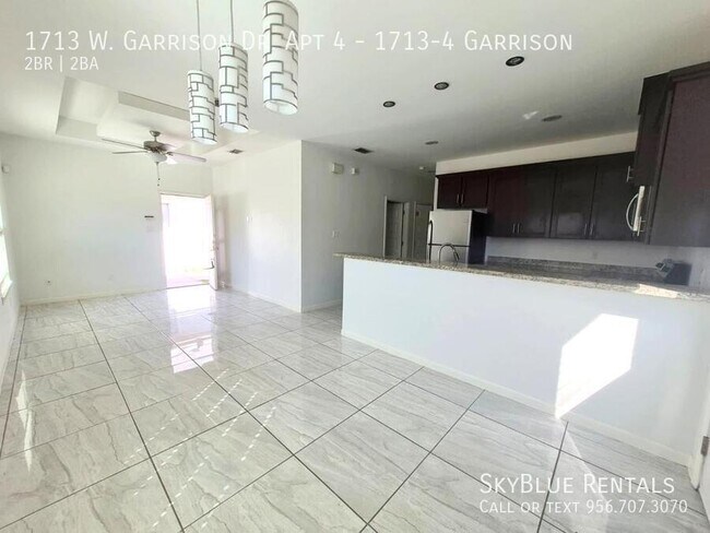 Foto del edificio - 1713 W Garrison Dr