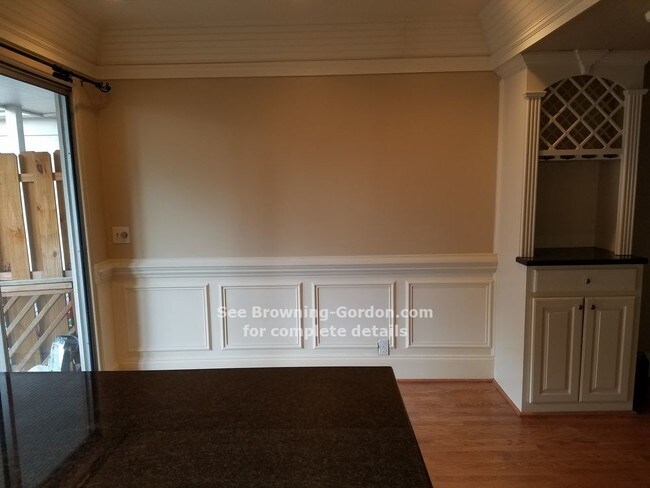 Building Photo - 5025 Hillsboro Pike