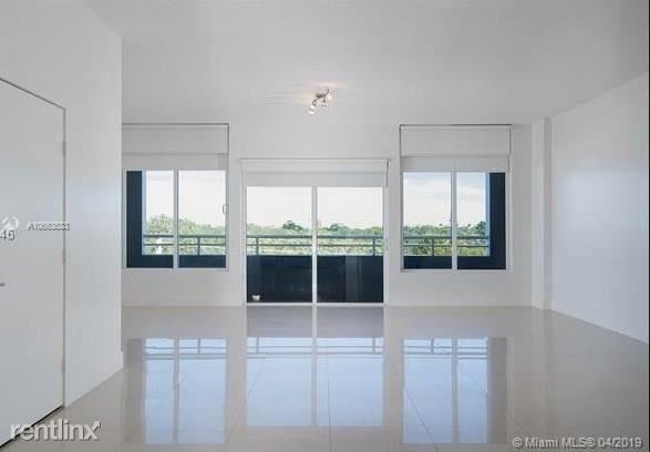 Foto principal - 3250 Grand Ave