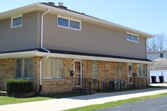 Building Photo - 724 Barnsdale Rd