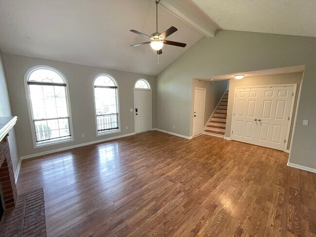 Building Photo - 424 Lenox Pl