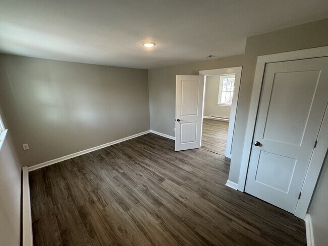 Foto del edificio - Cozy 1-Bedroom Gem in Greenville – Affordable W. GVL Apartment!