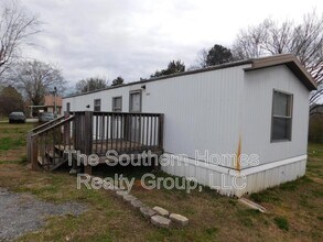 Building Photo - 1561 Benton Station Rd
