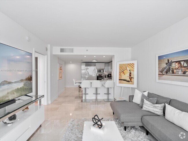 Building Photo - 6801 Collins Ave