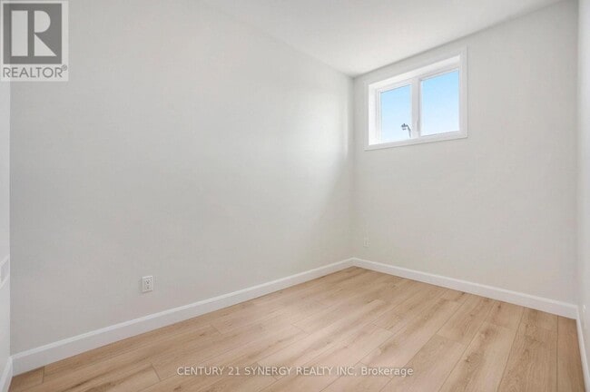 Building Photo - 87 Helen St