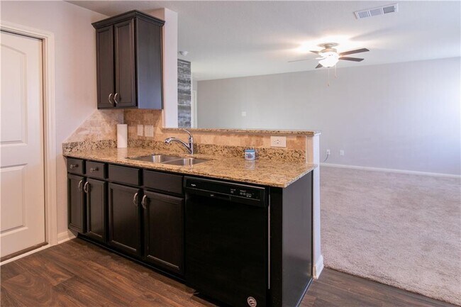 Building Photo - 5048 Cressler Ln