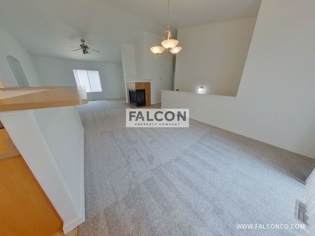 Building Photo - 12061 Merrill Heights