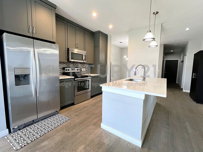 Foto del edificio - Well-Maintained 2/2 Condo Just a Short Walk From SMU!