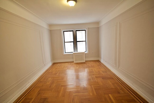 Foto del edificio - 2160 Wallace Ave