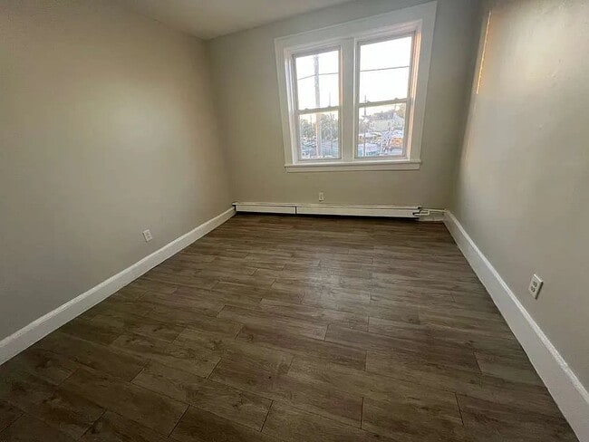Foto del edificio - 545 E 38th St