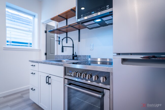 Foto del edificio - 130 N F St