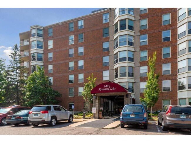 Foto del edificio - 1425 W 28th St