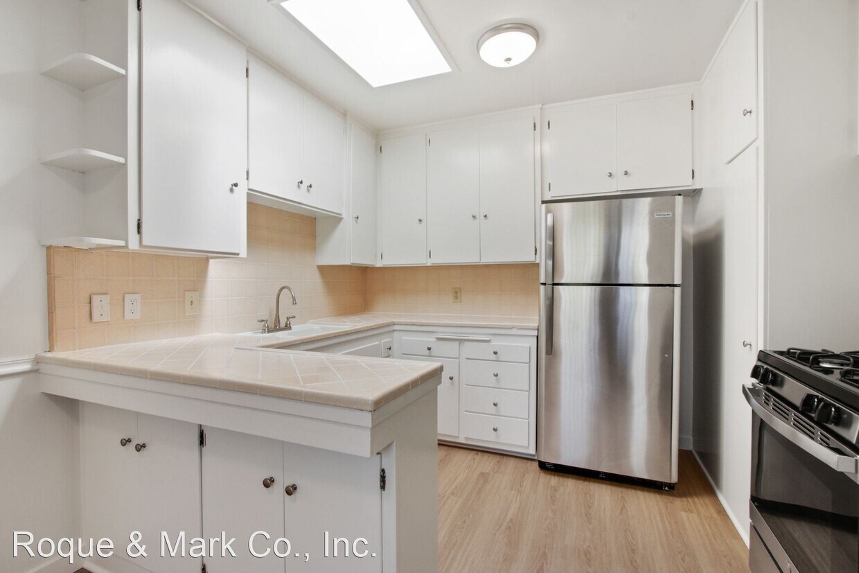 Primary Photo - 2 br, 1 bath Apartment - 420 Hill Street 4...