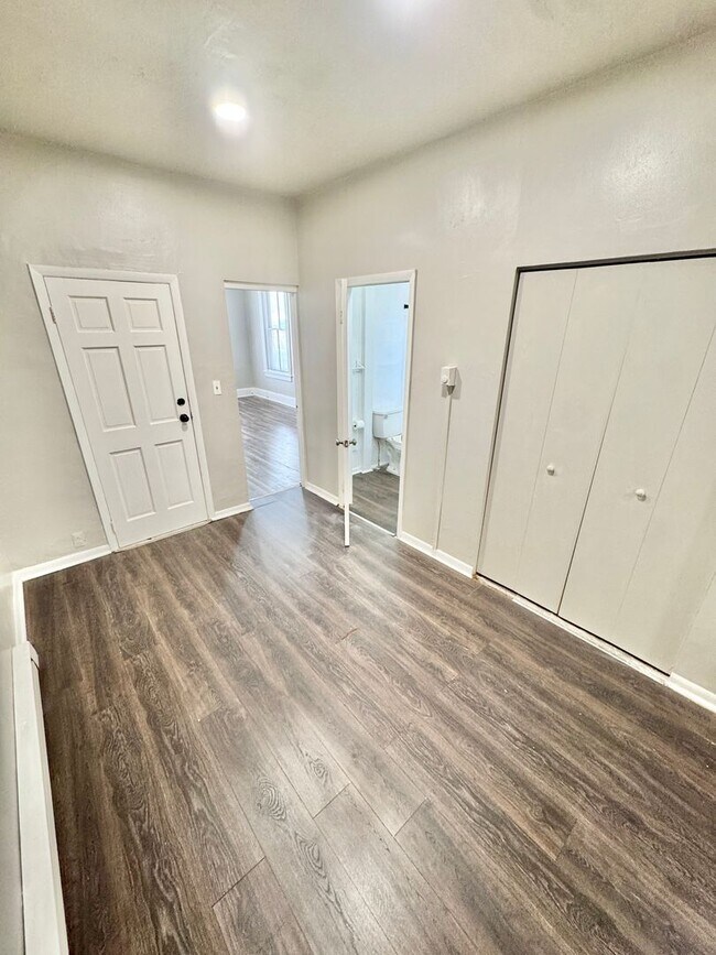 Foto del edificio - 540 Montclair Ave