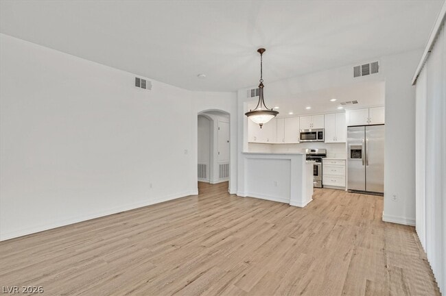 Building Photo - 825 Canterra St