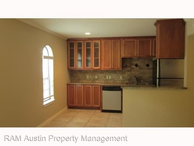 Building Photo - 407 E 45th St