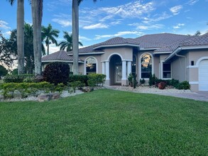 Building Photo - 2534 Poinciana Dr