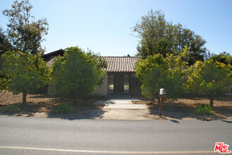 Building Photo - 29500 Rainsford Pl