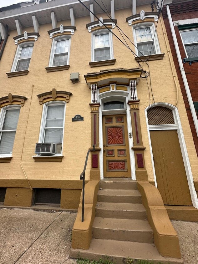 Photo - 100 S 13th St