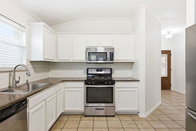 Building Photo - 1202 Sundrop Pl