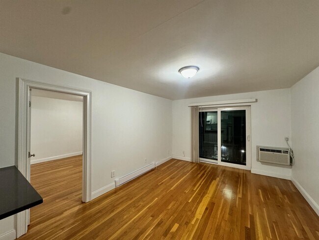 Foto del edificio - 131 Summer St