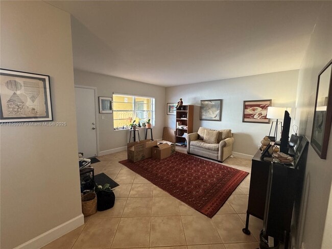 Building Photo - 115 Calabria Ave