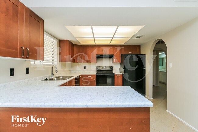 Foto del edificio - 3350 S George Dr