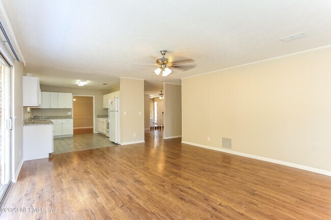 Building Photo - 6857 Clifton Forge Rd