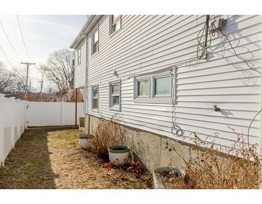Building Photo - 2 Gladeside Terrace