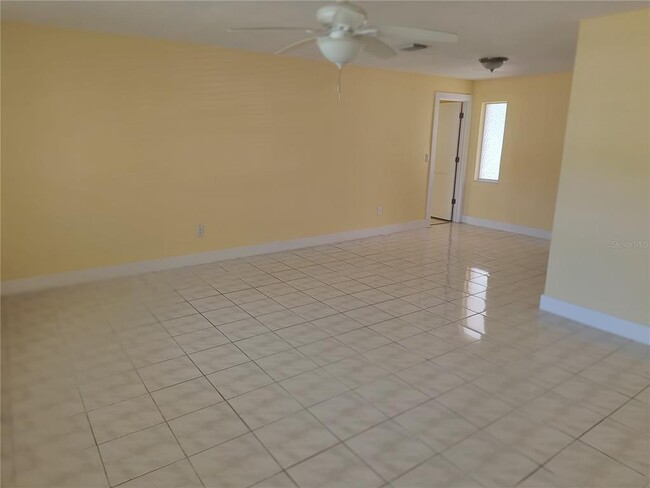Building Photo - 3005 Gulf Blvd