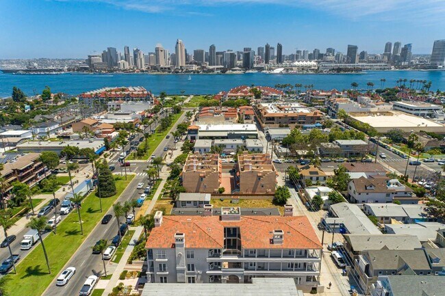 Foto del edificio - 229 Orange Ave