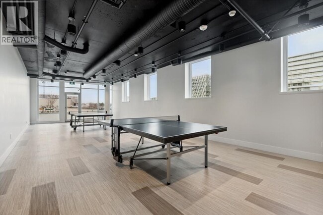 Building Photo - 6633 Buswell St