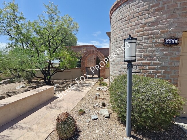 Building Photo - 5309 N Fort Yuma Trail